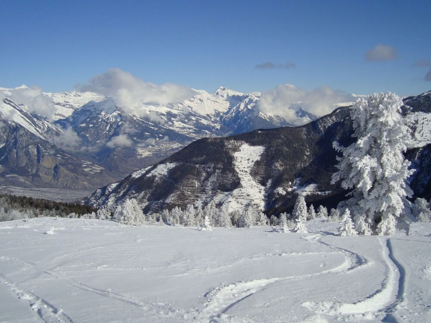 Gorgeous Holiday Home in Riddes With Terrace