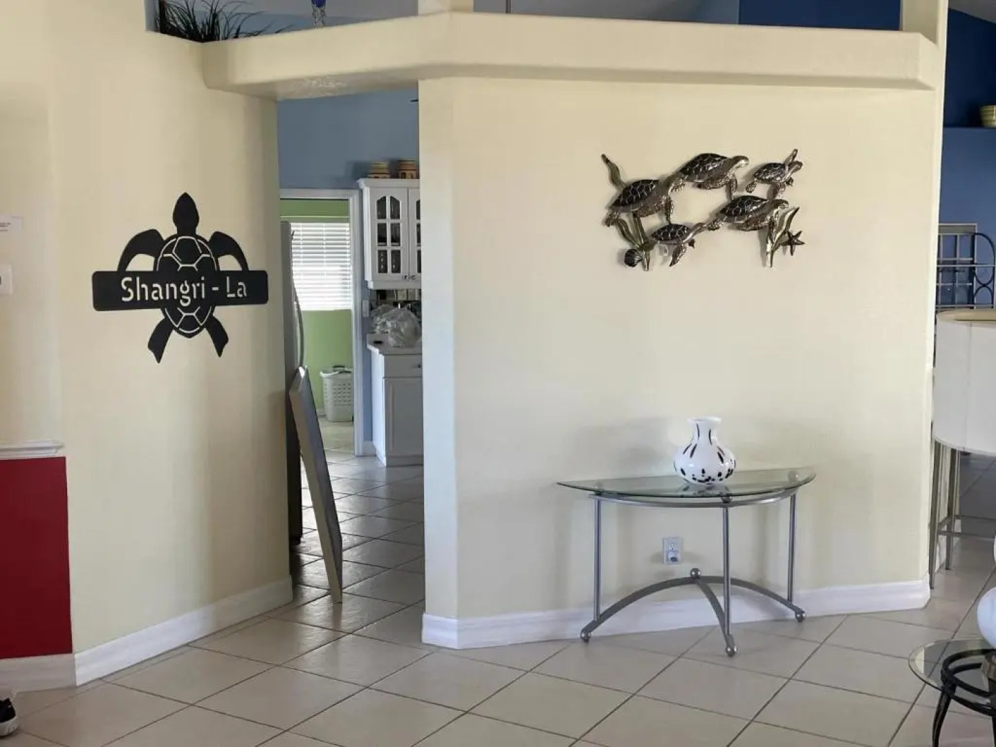 Shangri-La - Private Villa with heated pool and spa - sleeps 6