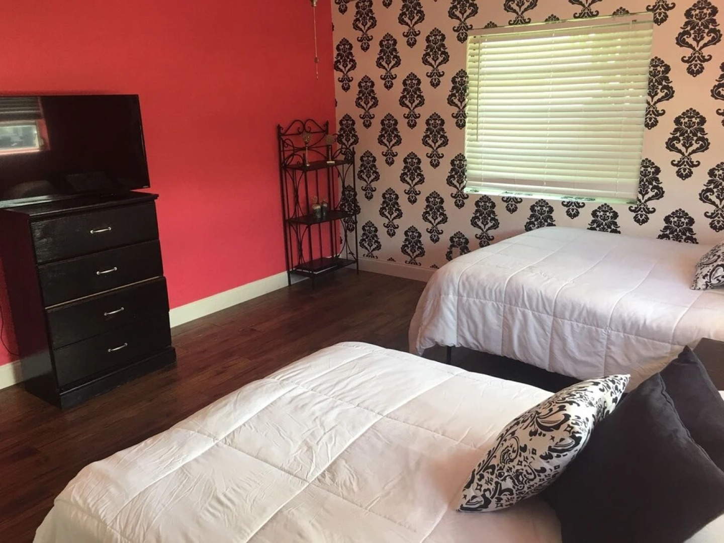 2 Master Suites Pool Home