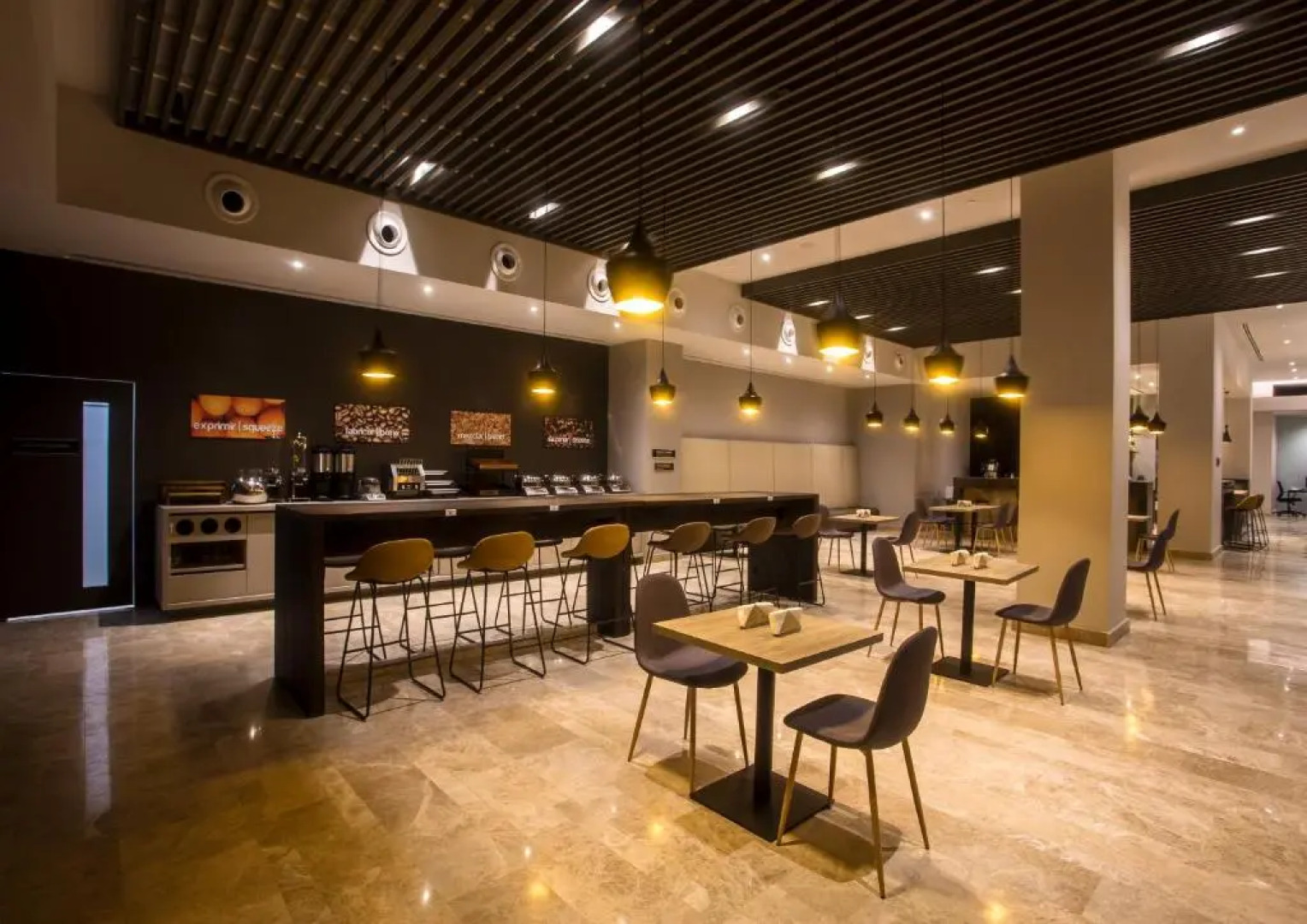 Hampton by Hilton David