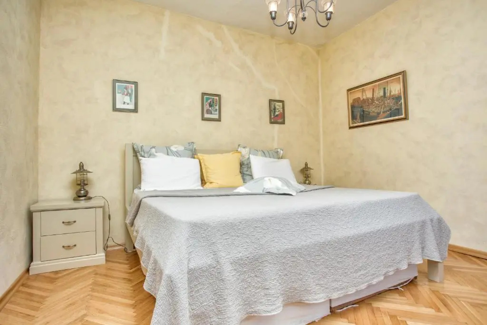 The Stone House, Prcanj 165