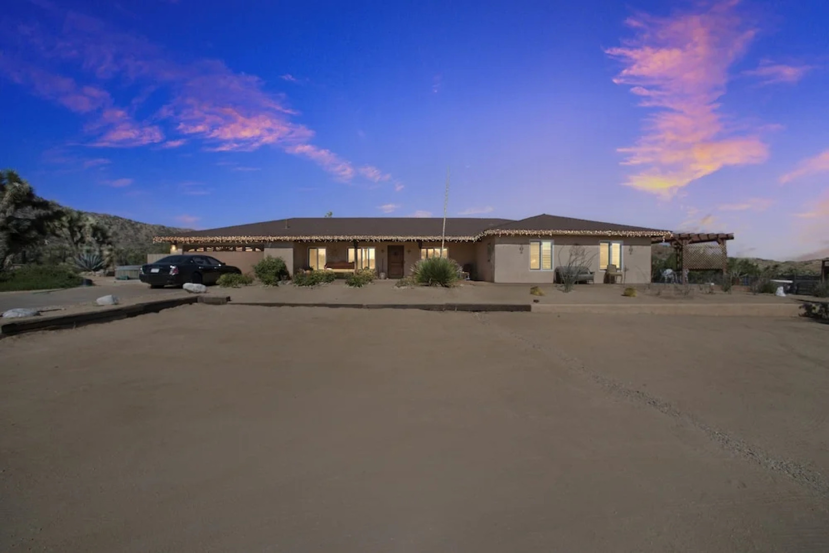 Countryside Spanish Hacienda W/ Spa, Horses, Views by Redawning