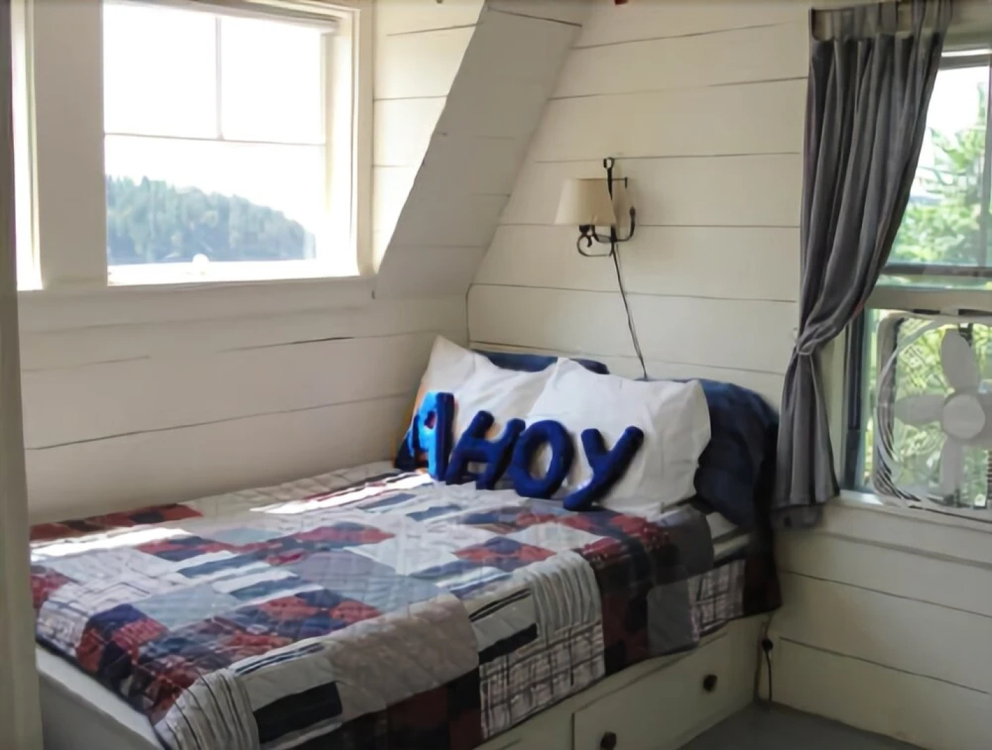 Barnacle on Bucks Harbor - Four Bedroom Home