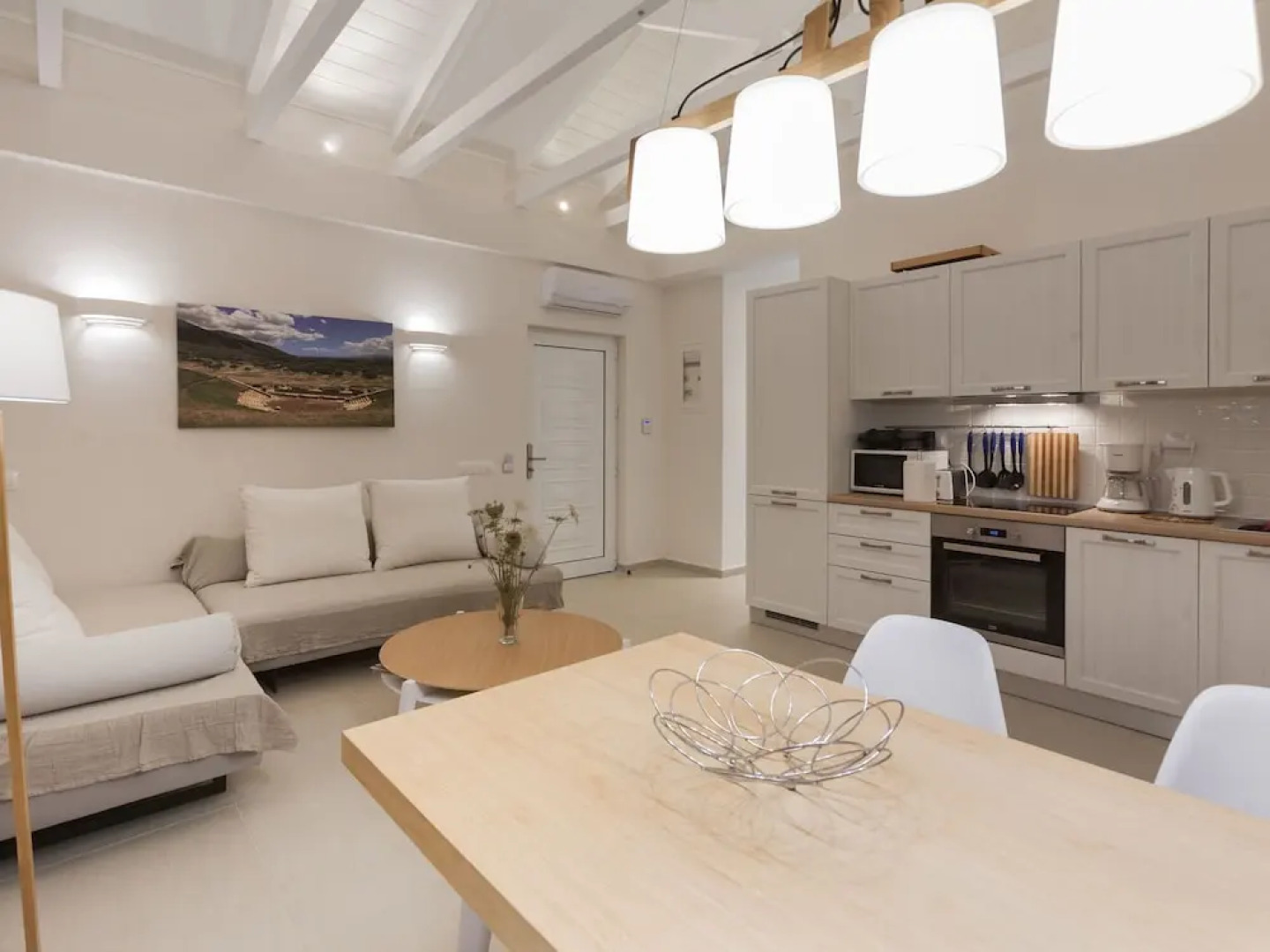 Villa Direct on the Long Sandy Beach, Swimming Pool, Tennis Court, Bicycles etc