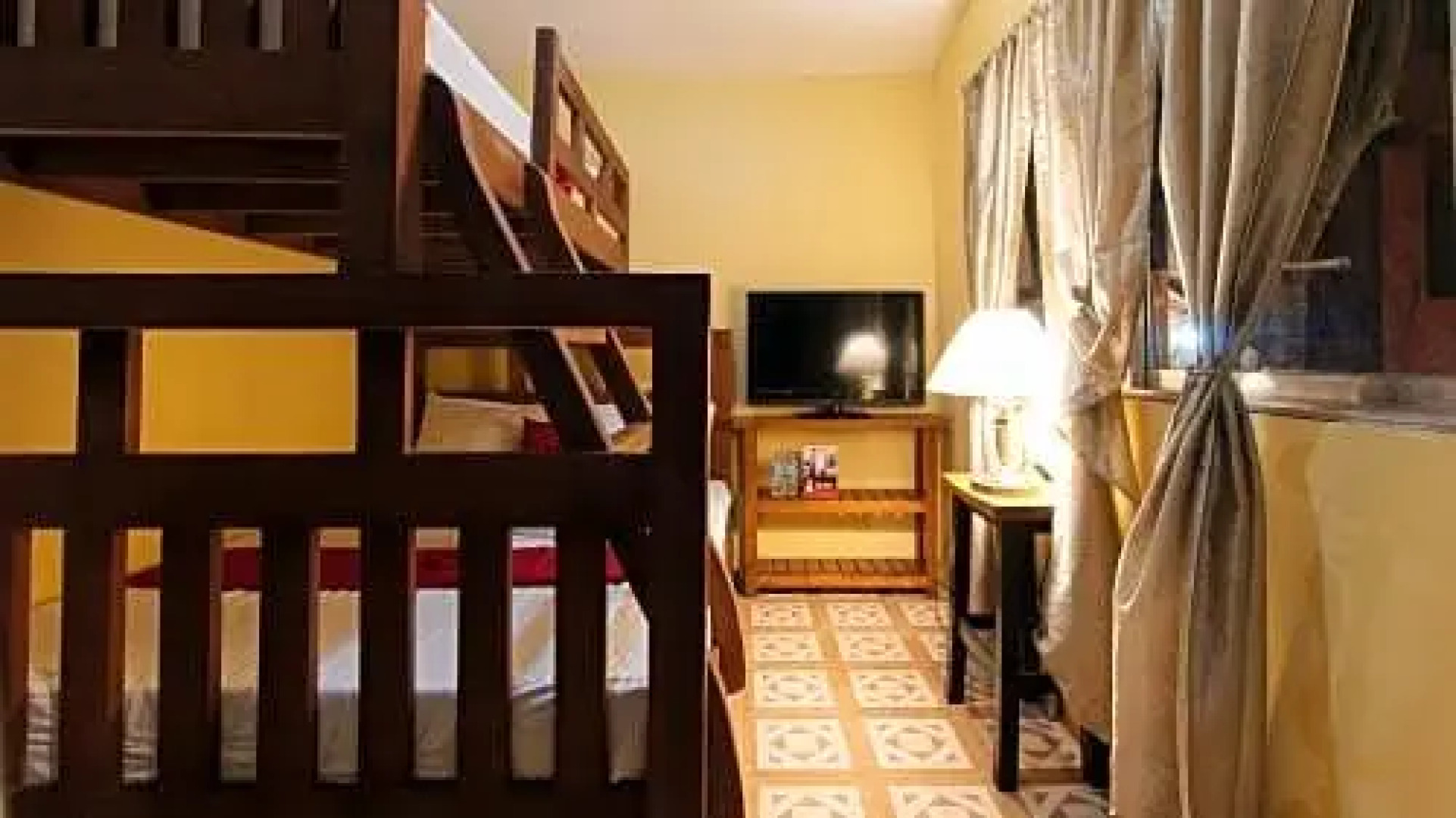 RedDoorz Plus @ Malabag Silang