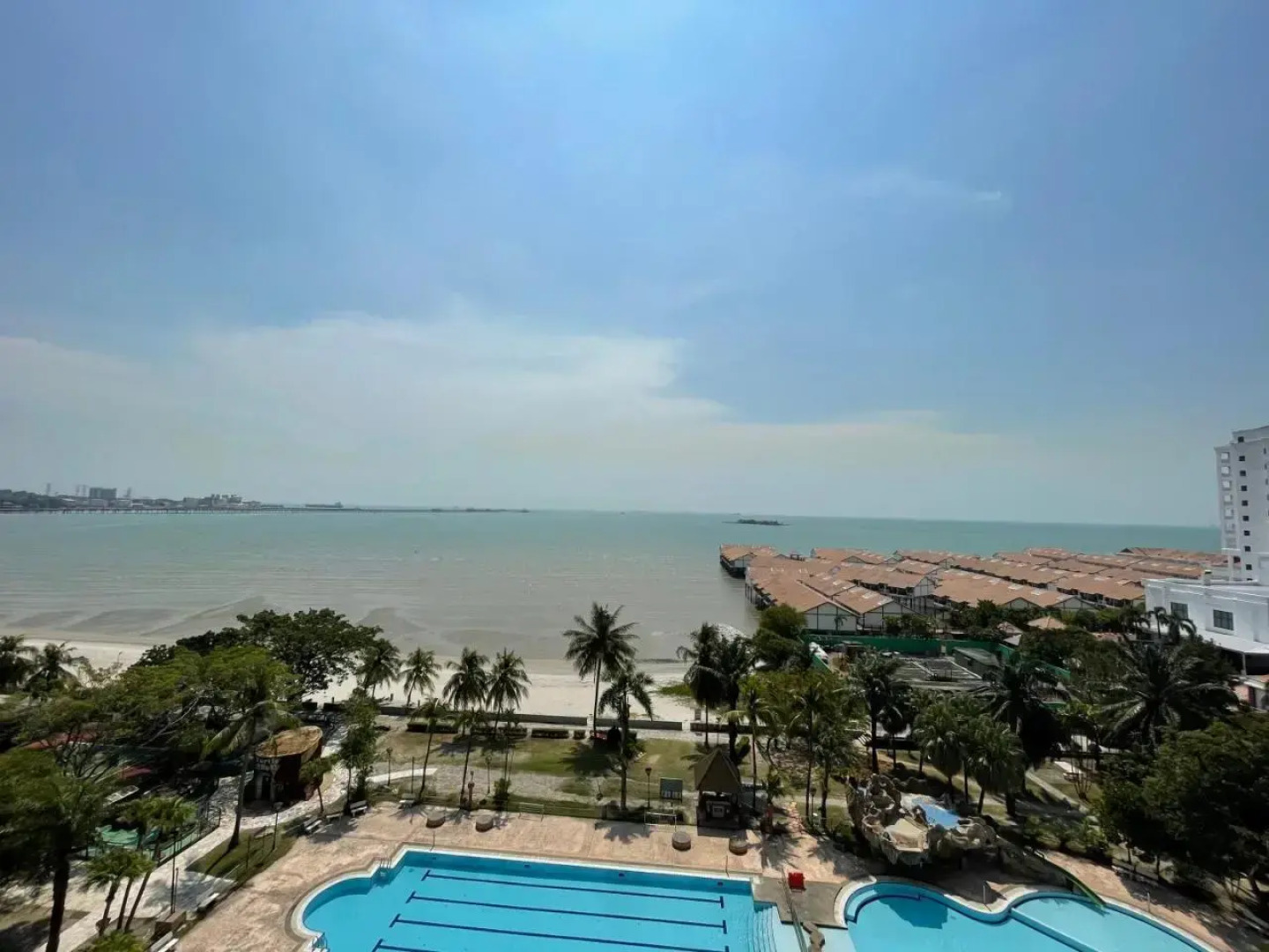 GLORY BEACH 3 bedroom Seaview Resort-PRIVATE