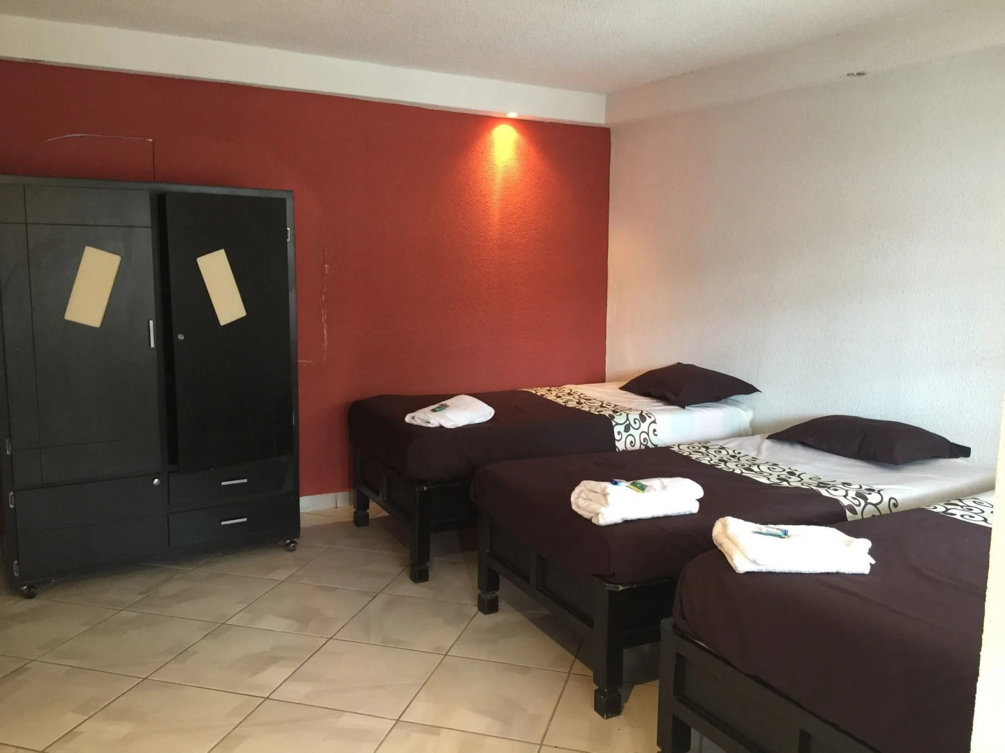 Hotel & Suites Cerro Rojo