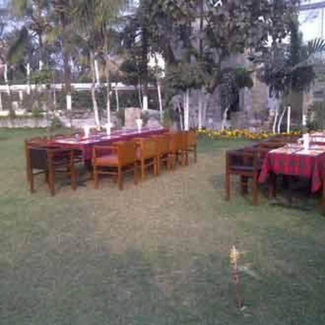 Sonar Bangla's Motel Midway