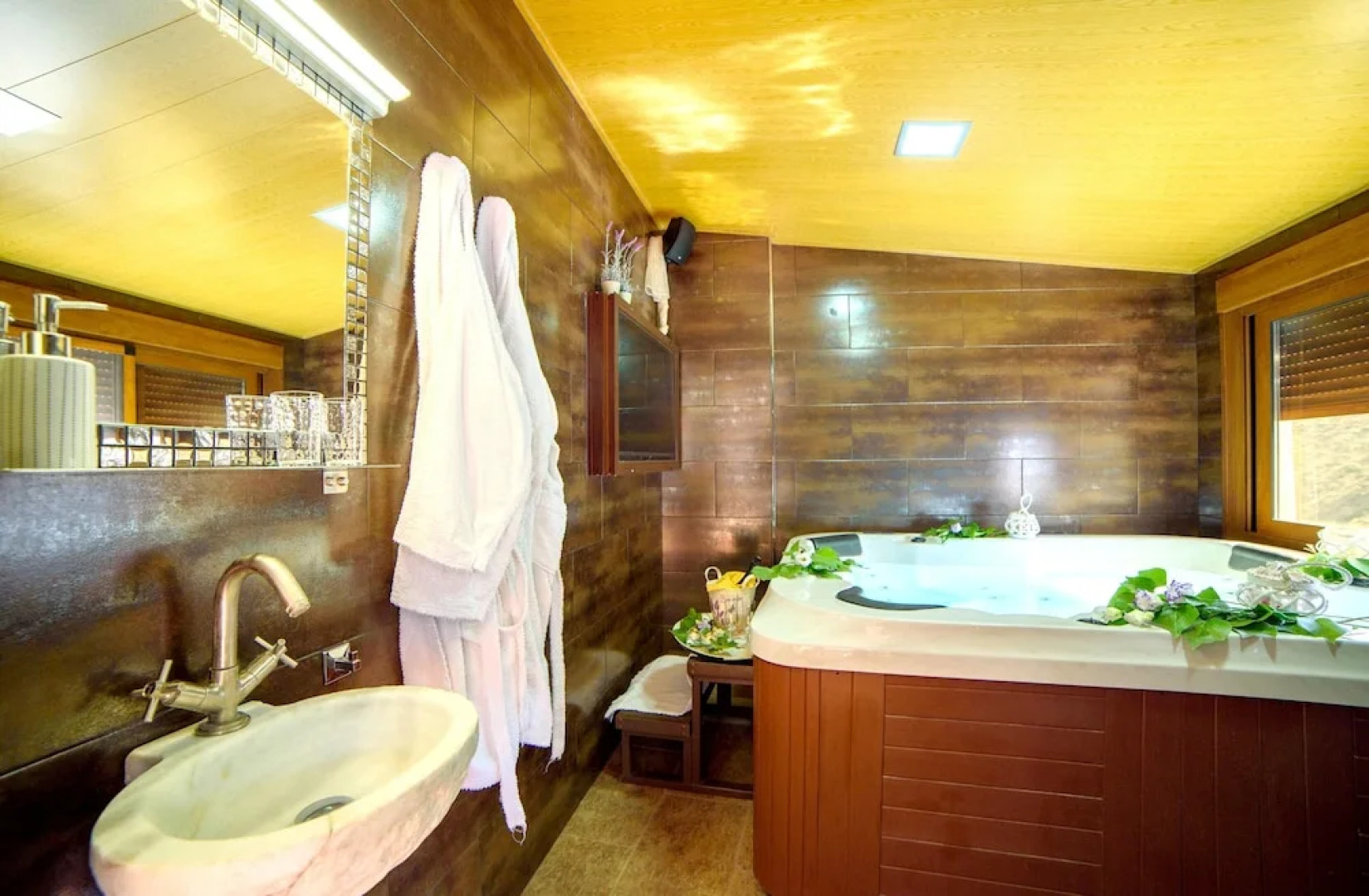 House With one Bedroom in Laroya, With Wonderful Mountain View, Pool A