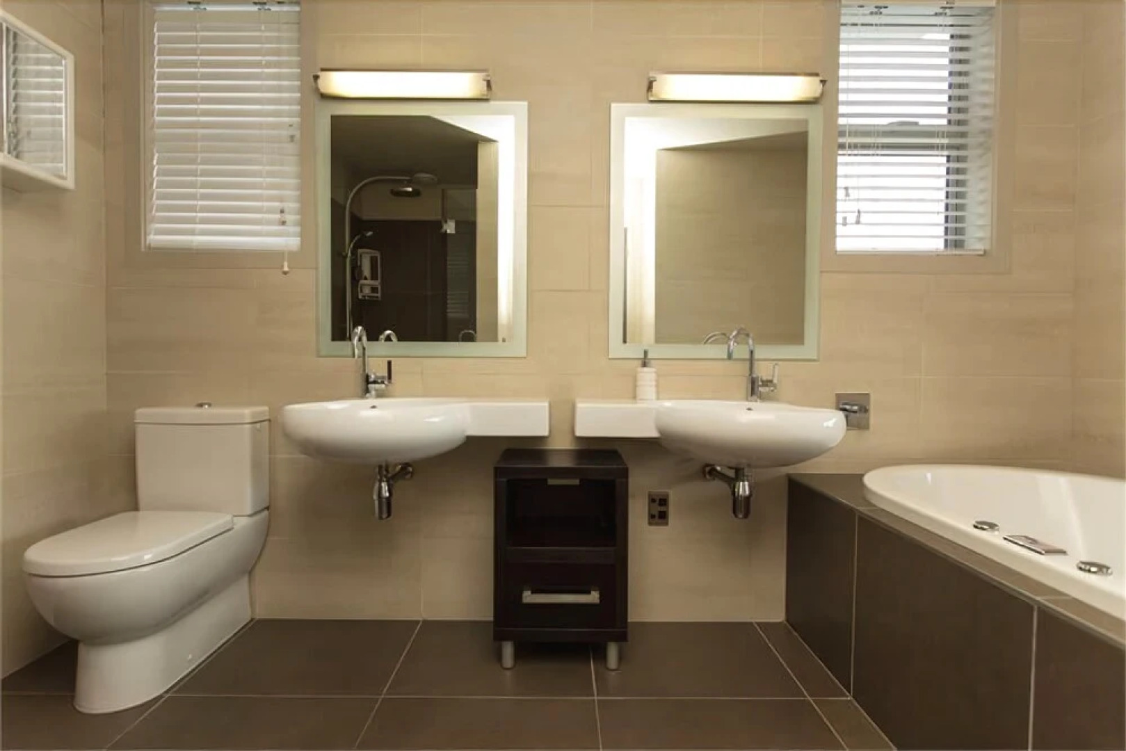 Downtown Queenstown Apartment