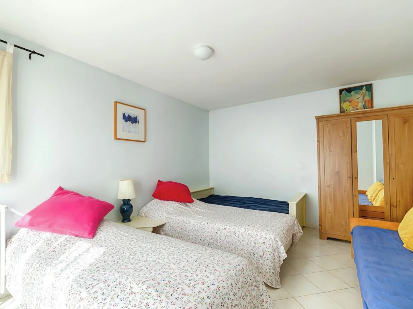 Beautiful holiday villa with privat pool surrounded by vineyard in Entrecasteaux