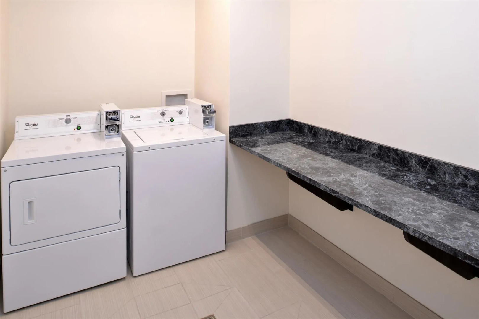 Holiday Inn Express & Suites Effingham by IHG