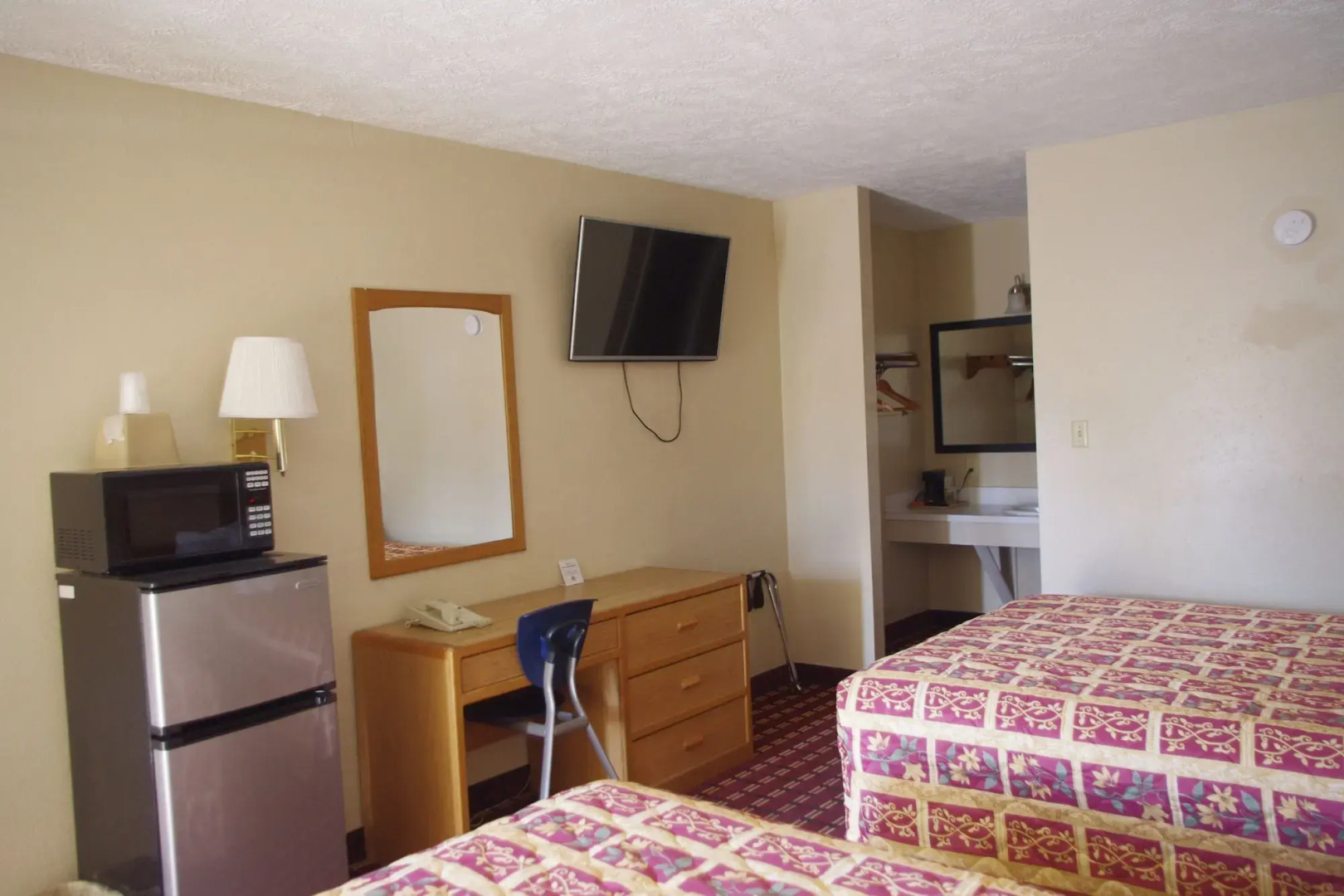 Economy Inn
