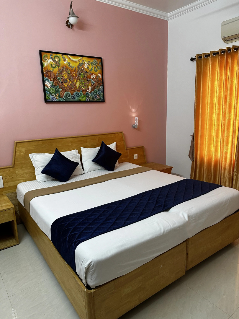 Opalo Kailas Kovalam