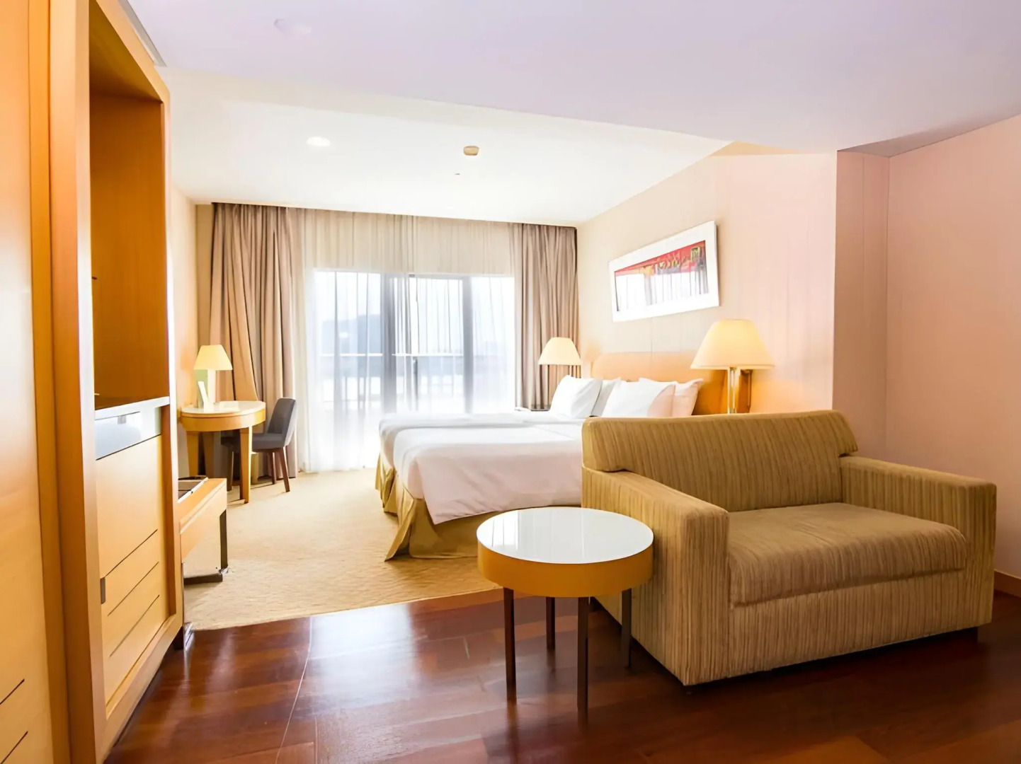 Royale Chulan The Curve