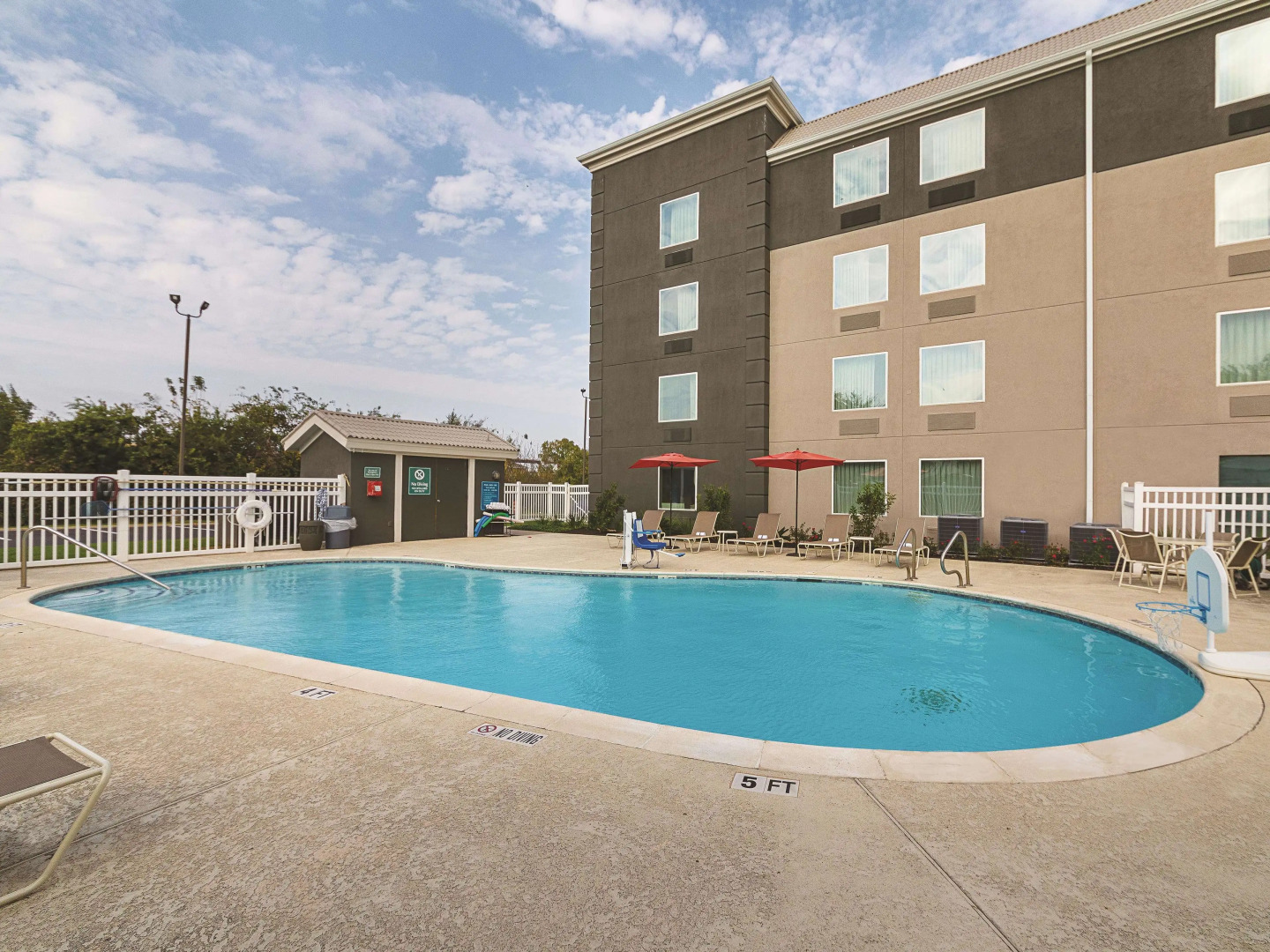 La Quinta Inn & Suites by Wyndham Austin Round Rock