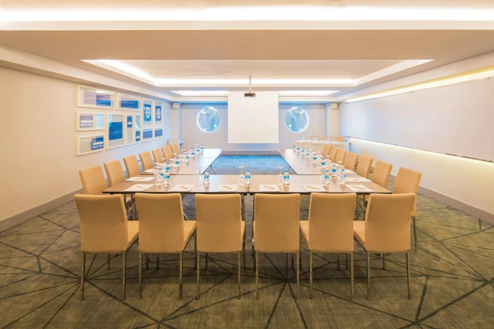 Курортный отель Titanic Deluxe Lara