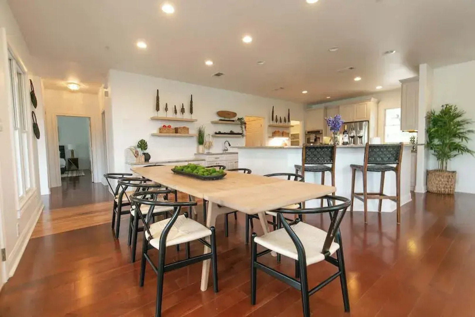 Spicewood Lodge W/pool, Hottub