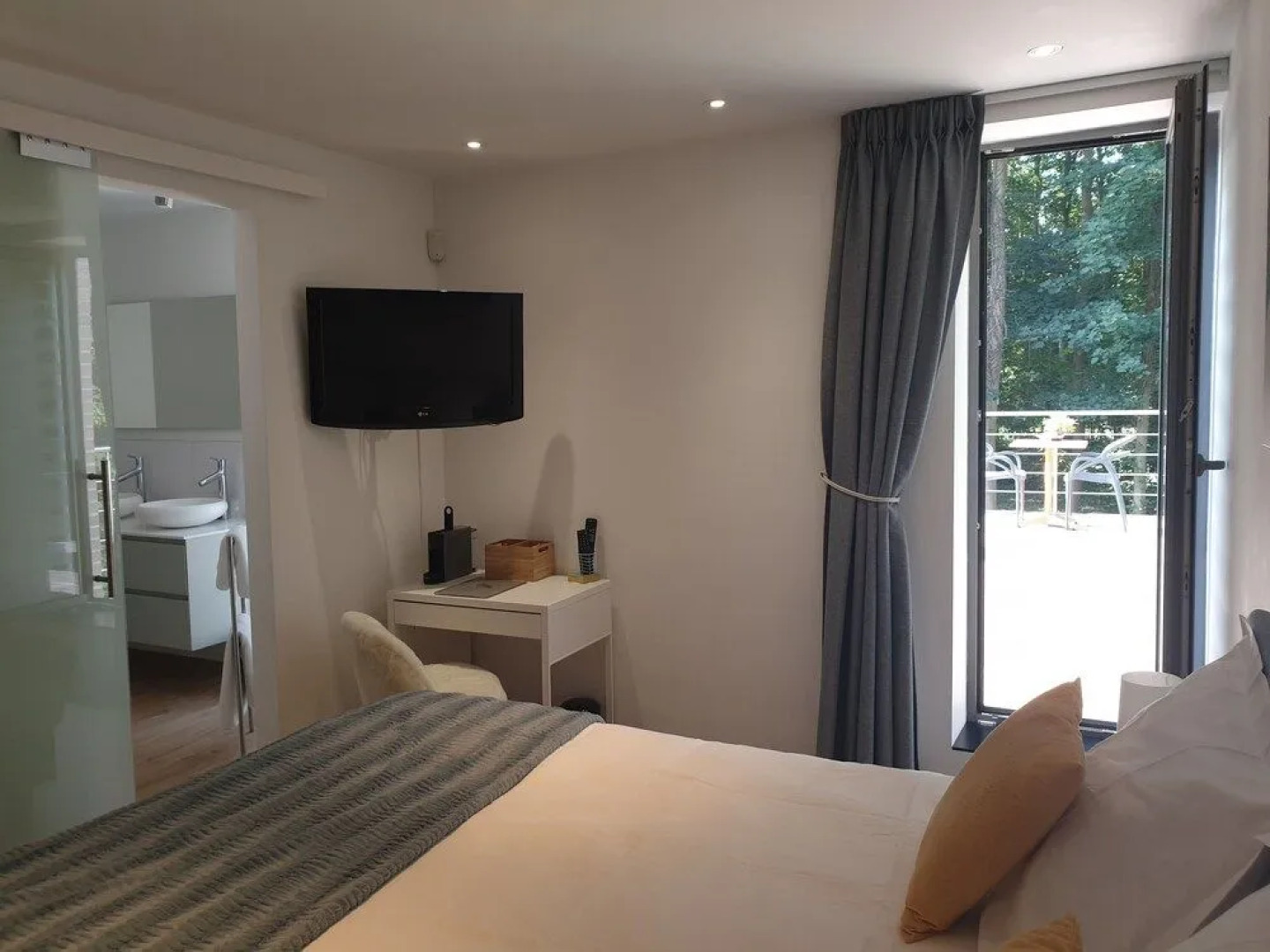 Table Et Chambre Particuliere