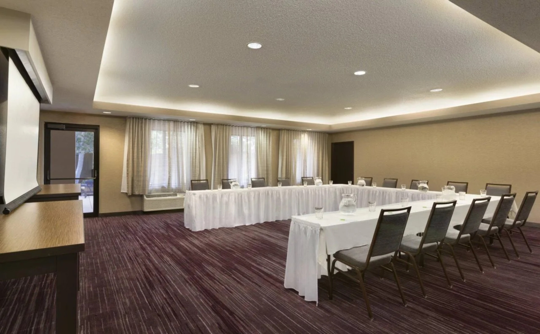 Courtyard Bloomington Normal