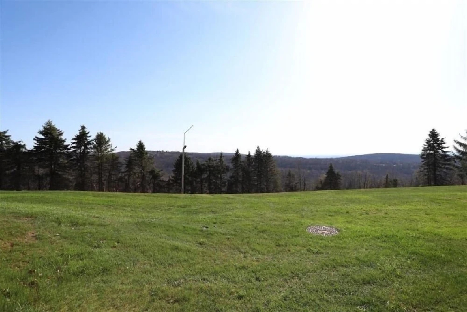 Seven Springs 1 Bedroom Premium Condo, Walking Distance to Slopes by RedAwning