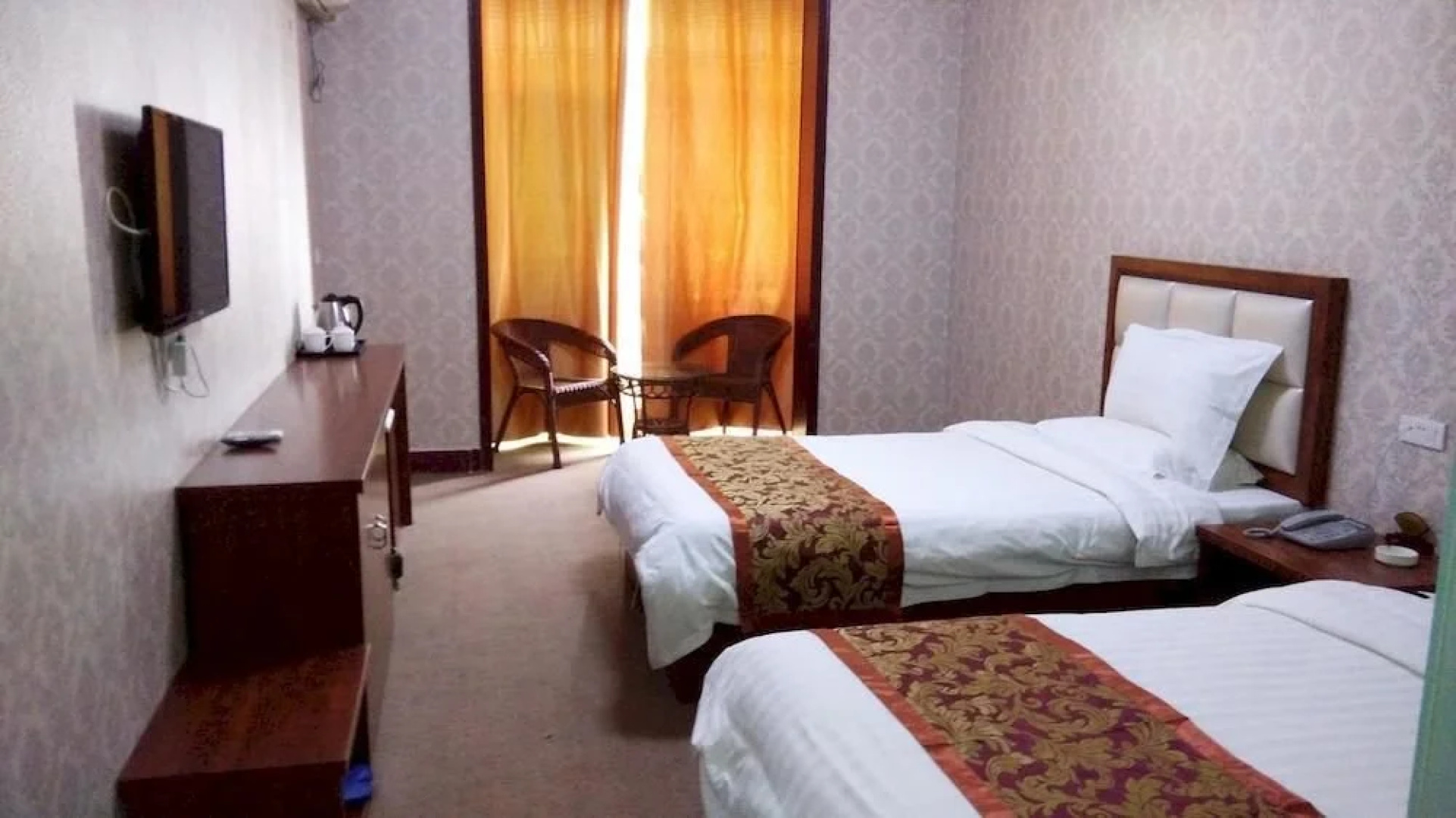 Yanshi 7 Star Express Hotel