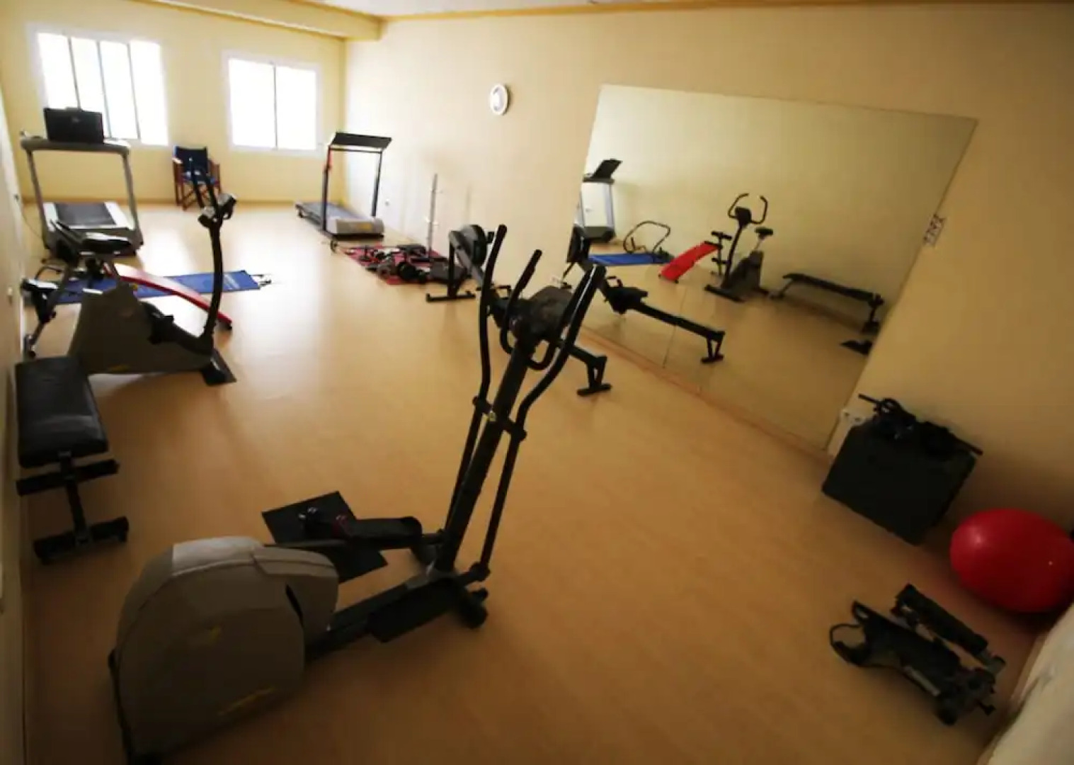 Vivaldi Aticos Climatized Pool