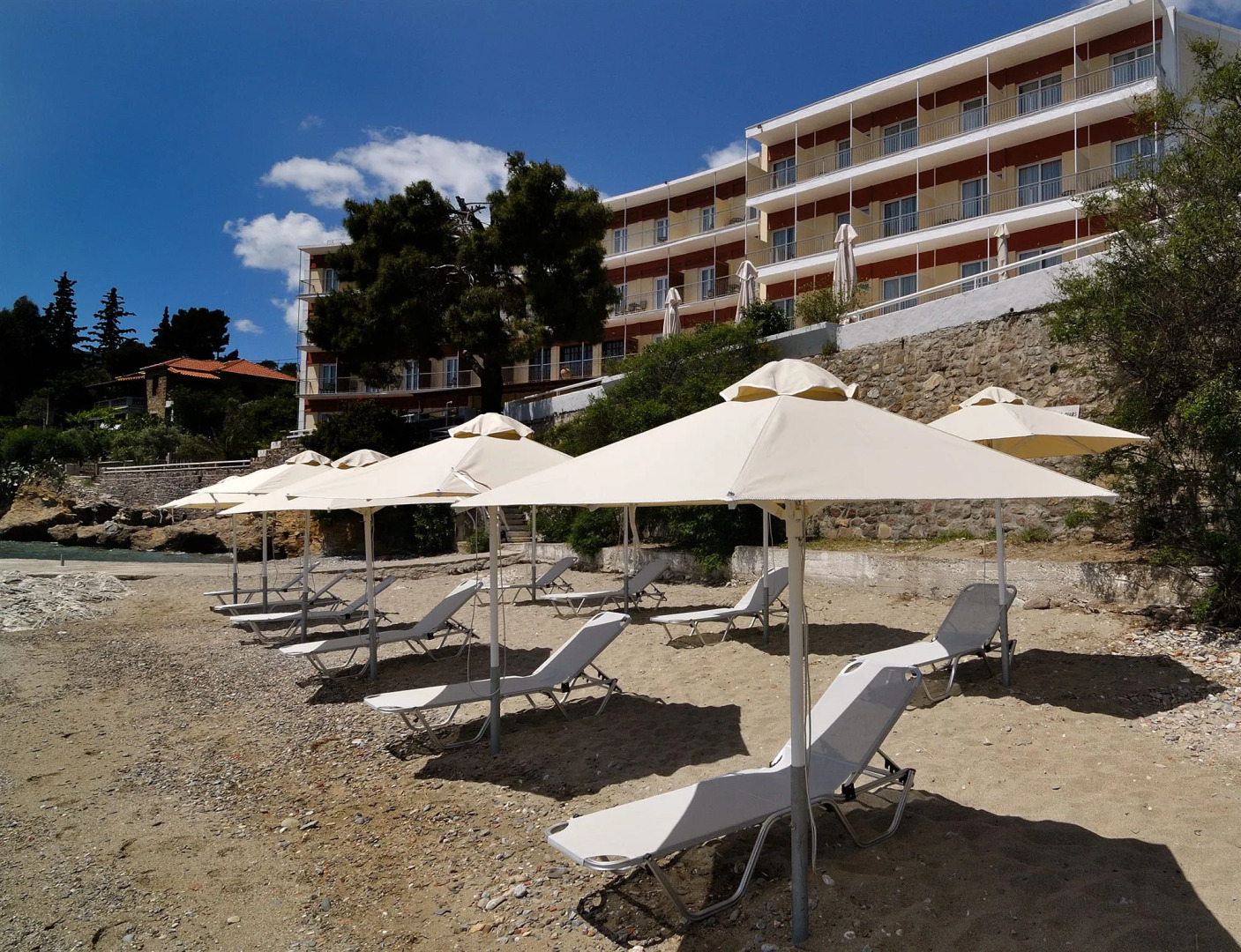 Golden View Beach Hotel