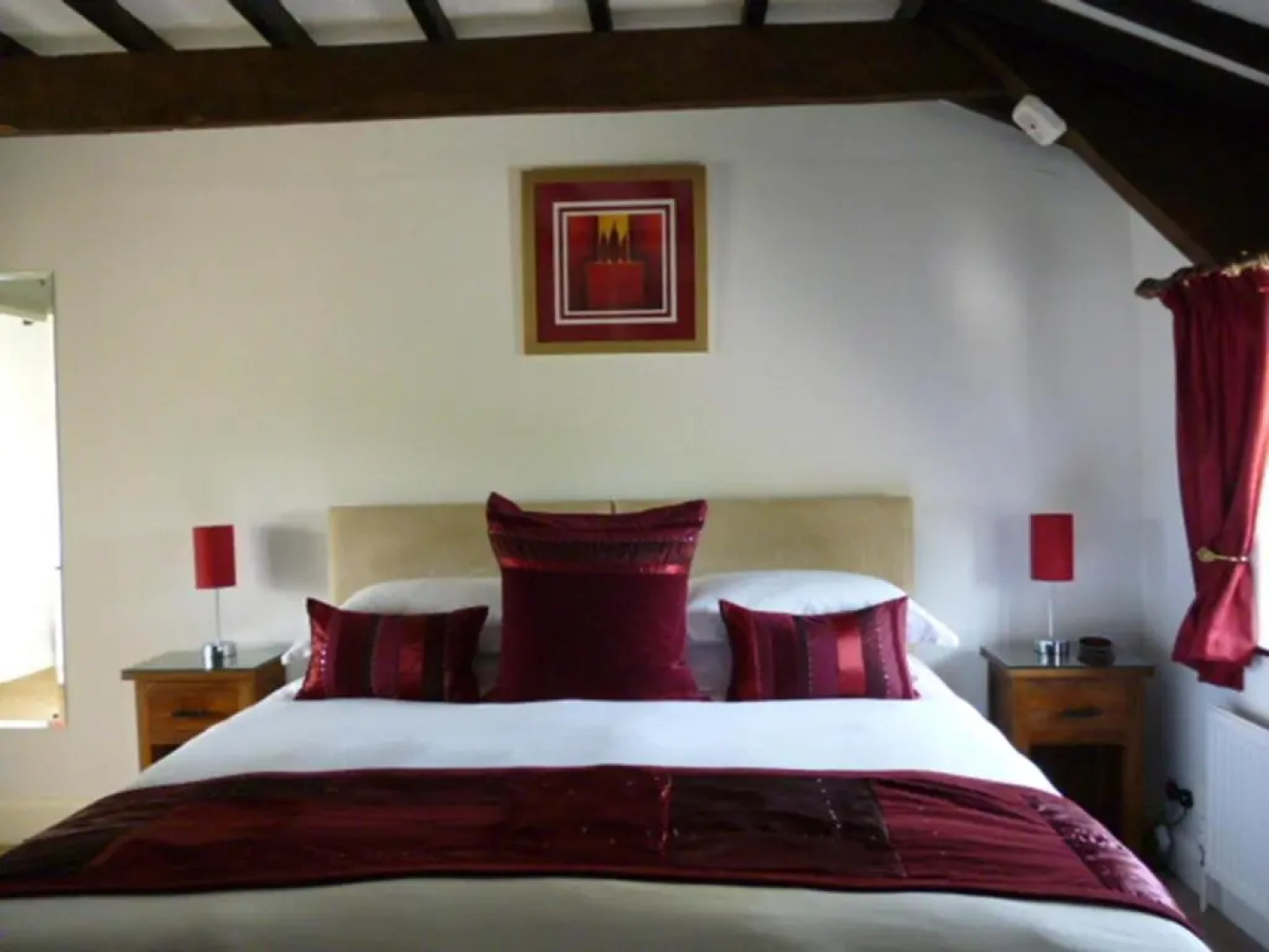 Quiet Woman House (отель для женщин)