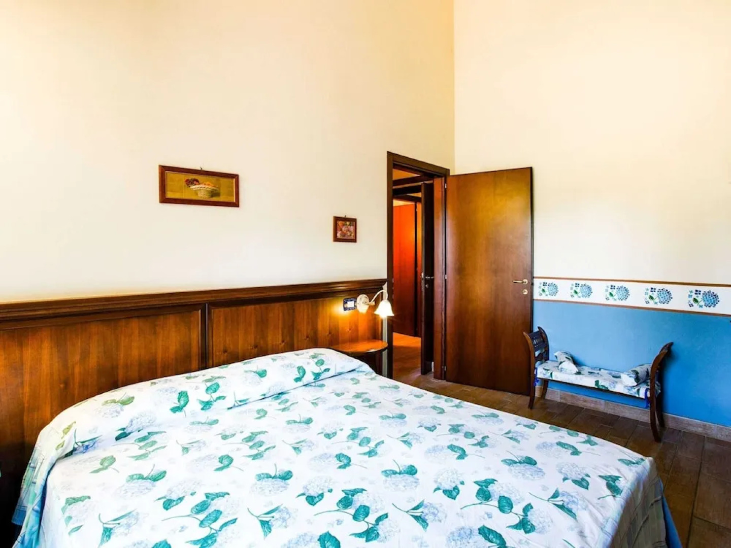 Holiday Home in Castiglione Near the Lake