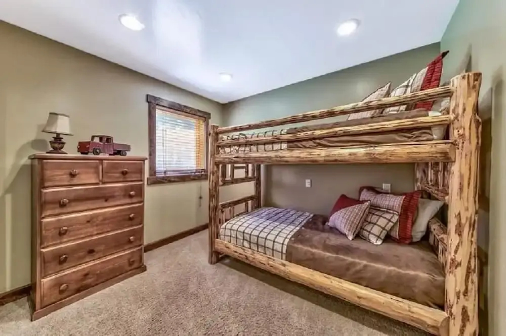 Lv12: Luxury Villa Walk to the Beach