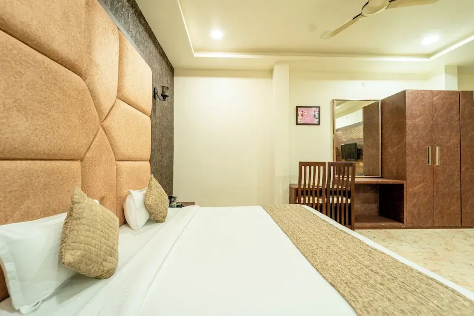 Hotel Royal Palace - Sagar