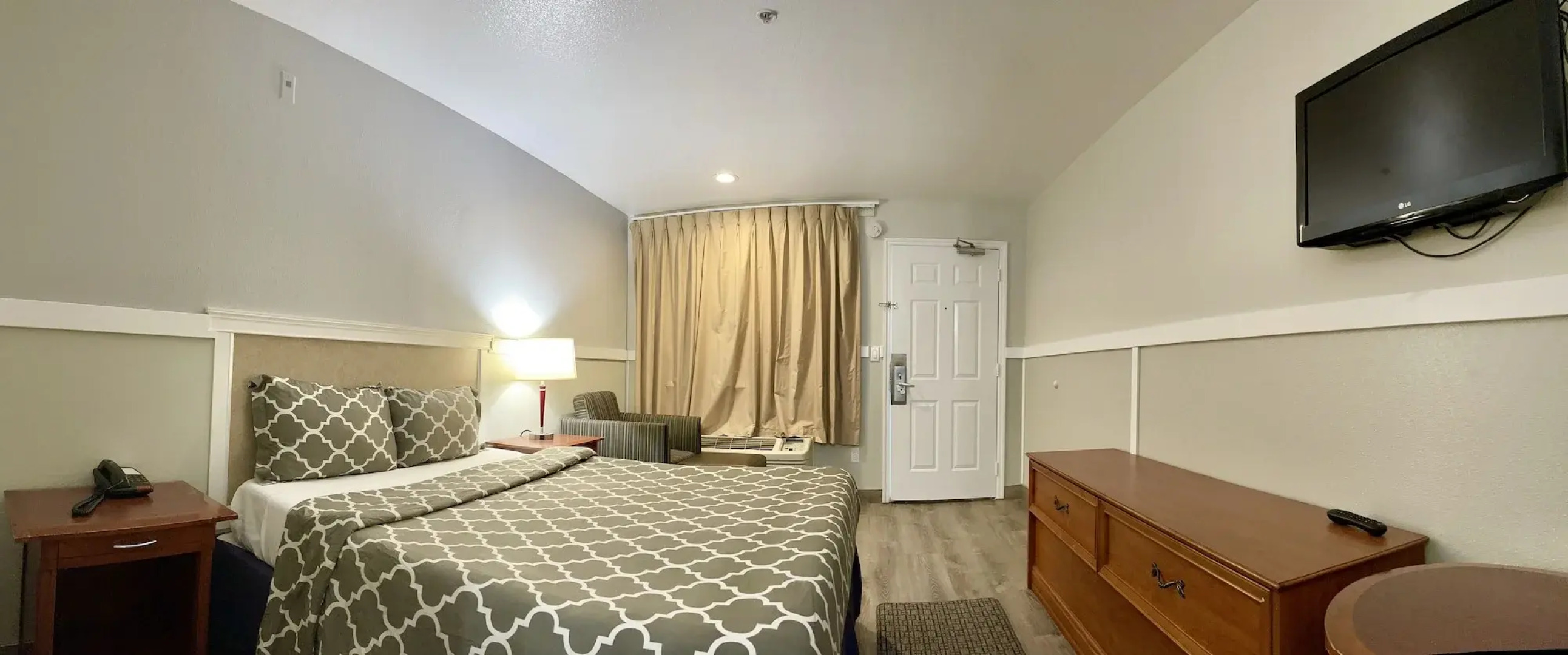 Americas Inn and Suite