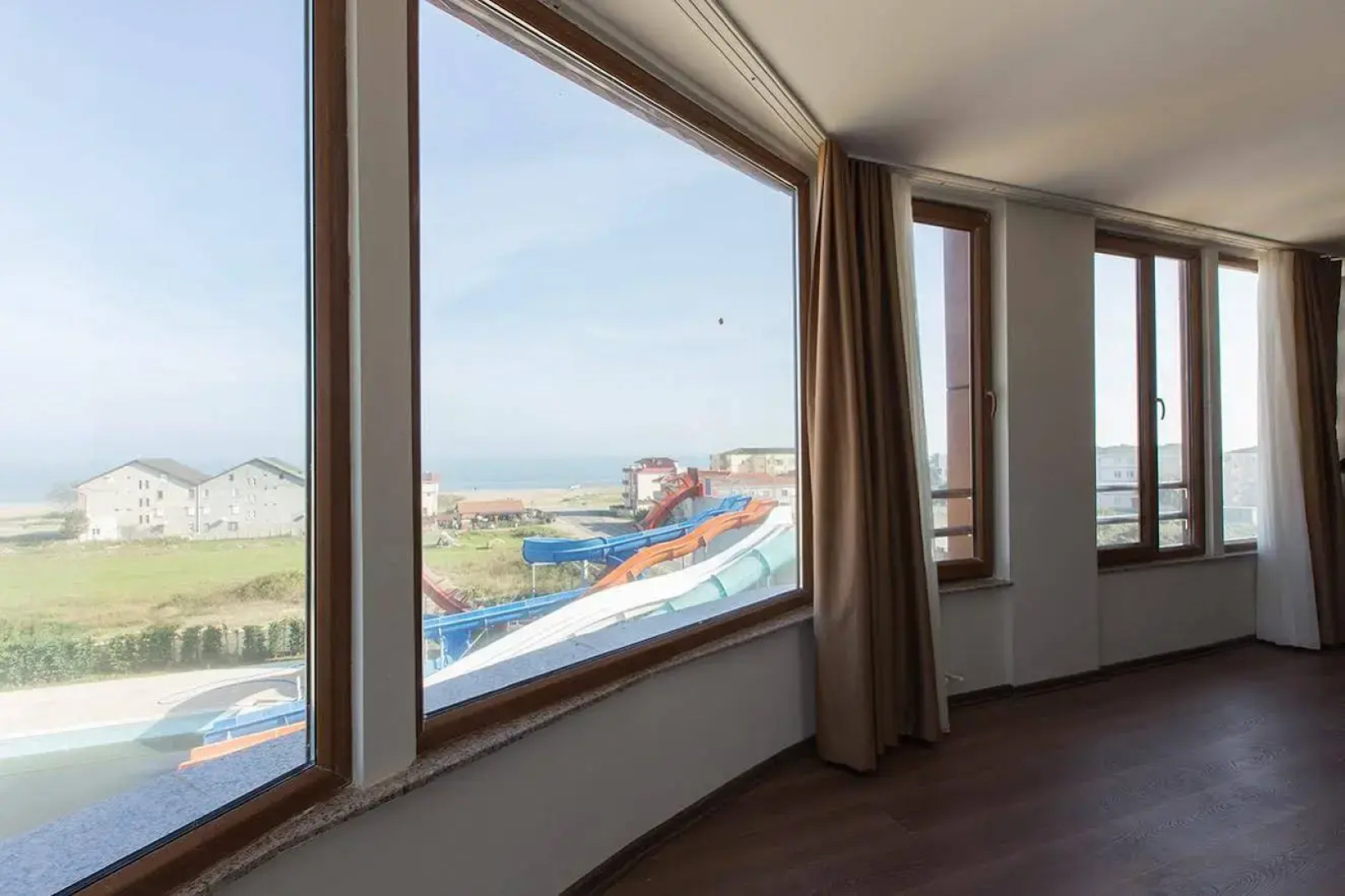 Carpediem Diamond Hotel