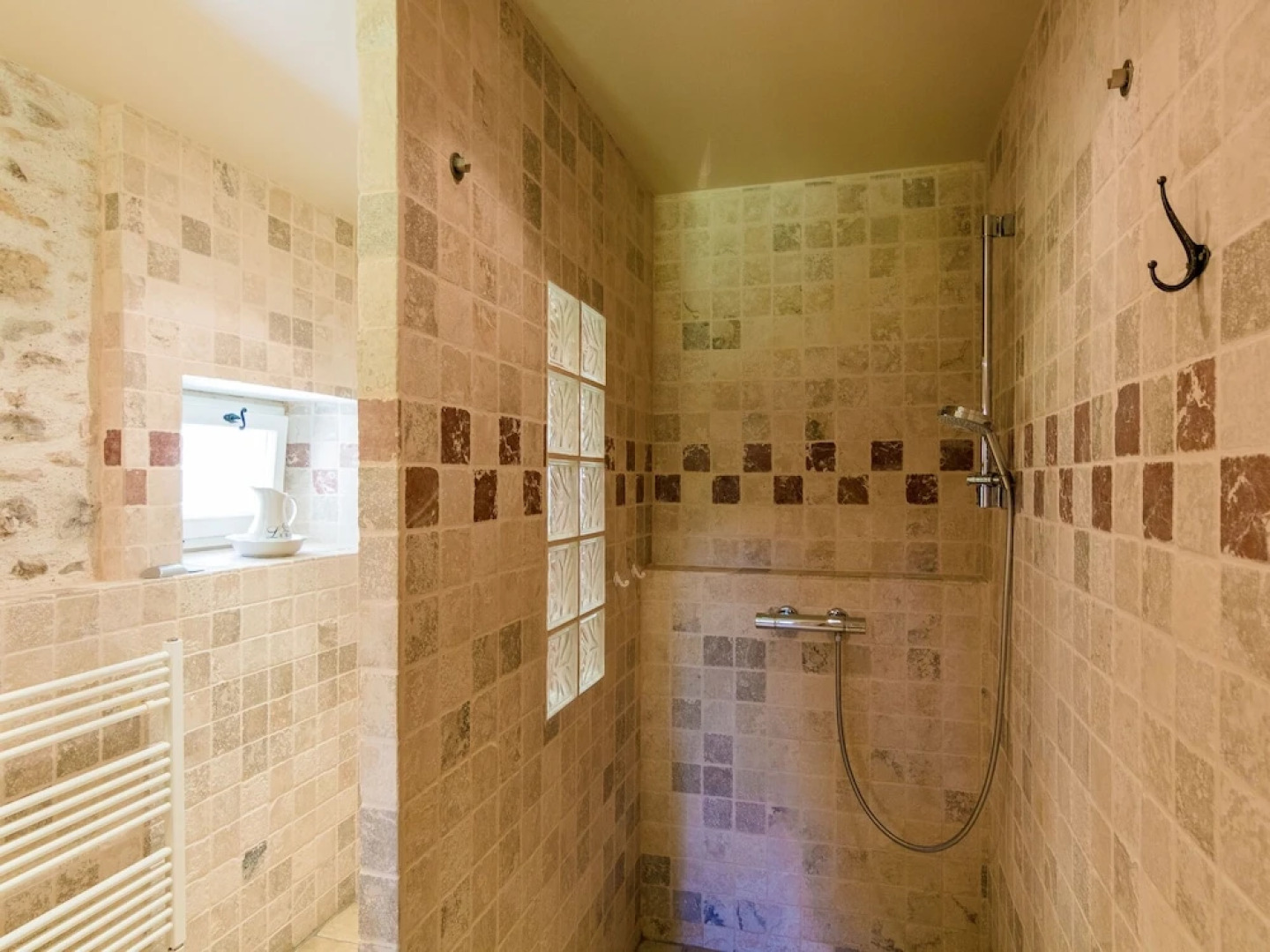 Armhouse With Artistic Interiors and Pvt. Pool in STE Alvère