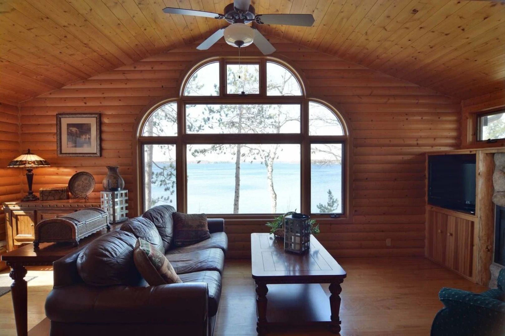 Sunset Shores Retreat 3 Bedrooms 2 Bathrooms Condo