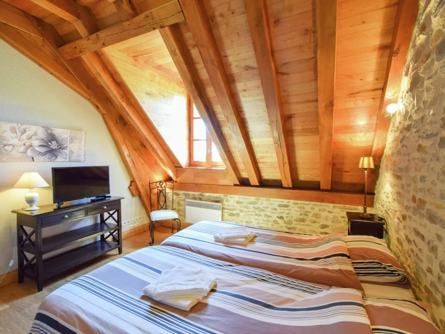 Elegant Villa in Saint-medard