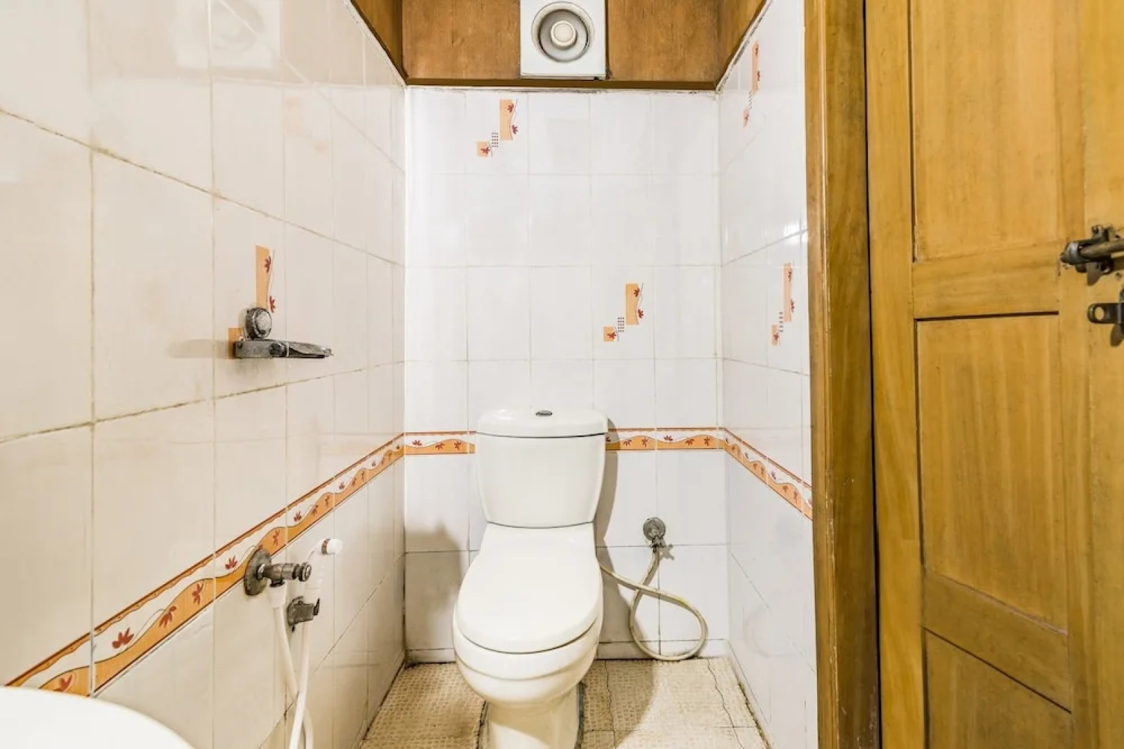 GuestHouser 3 BHK Houseboat e567