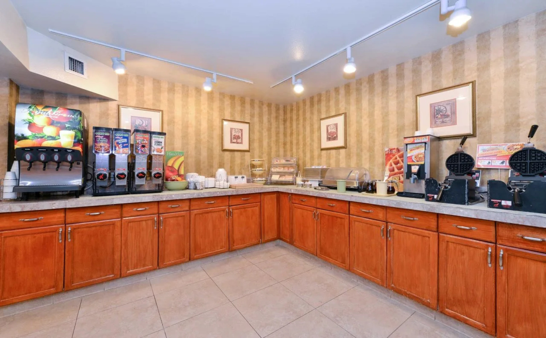 Rodeway Inn & Suites El Cajon San Diego East