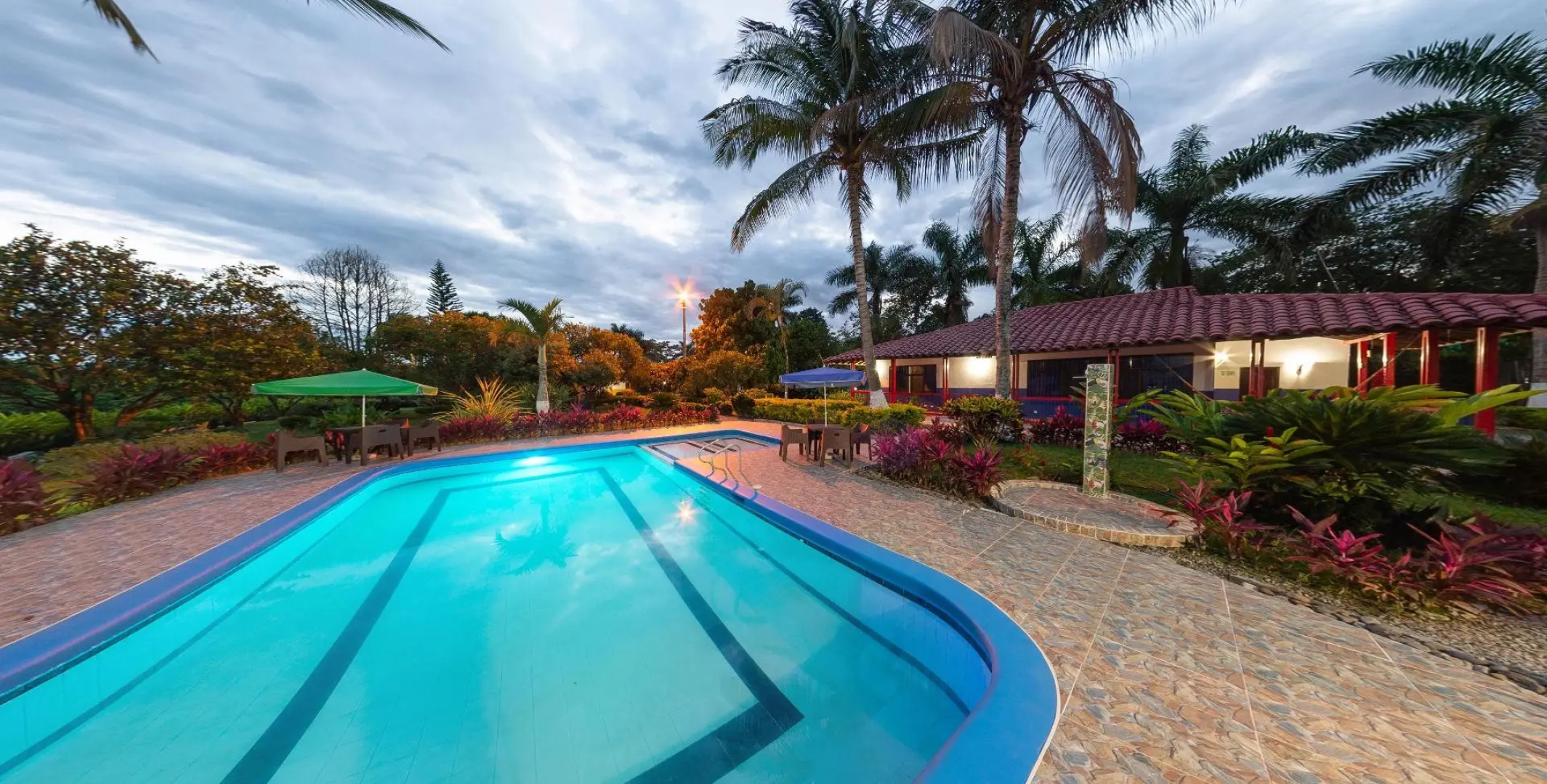 Hotel Campestre Tucanes