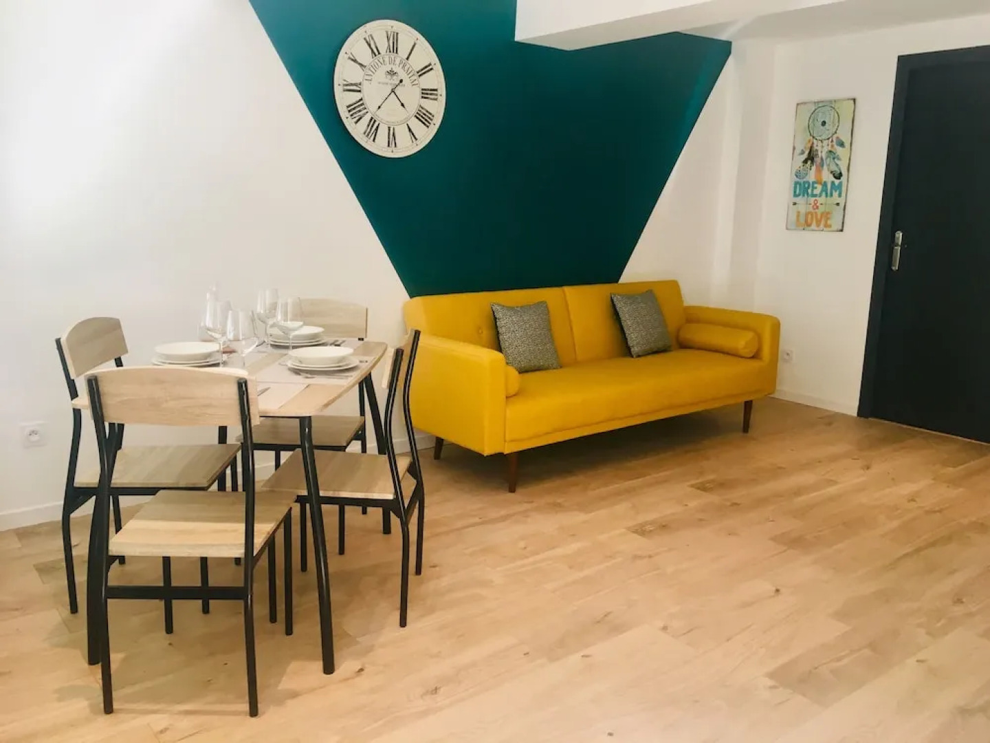 Sleep In Castel Port De Castelnaudary