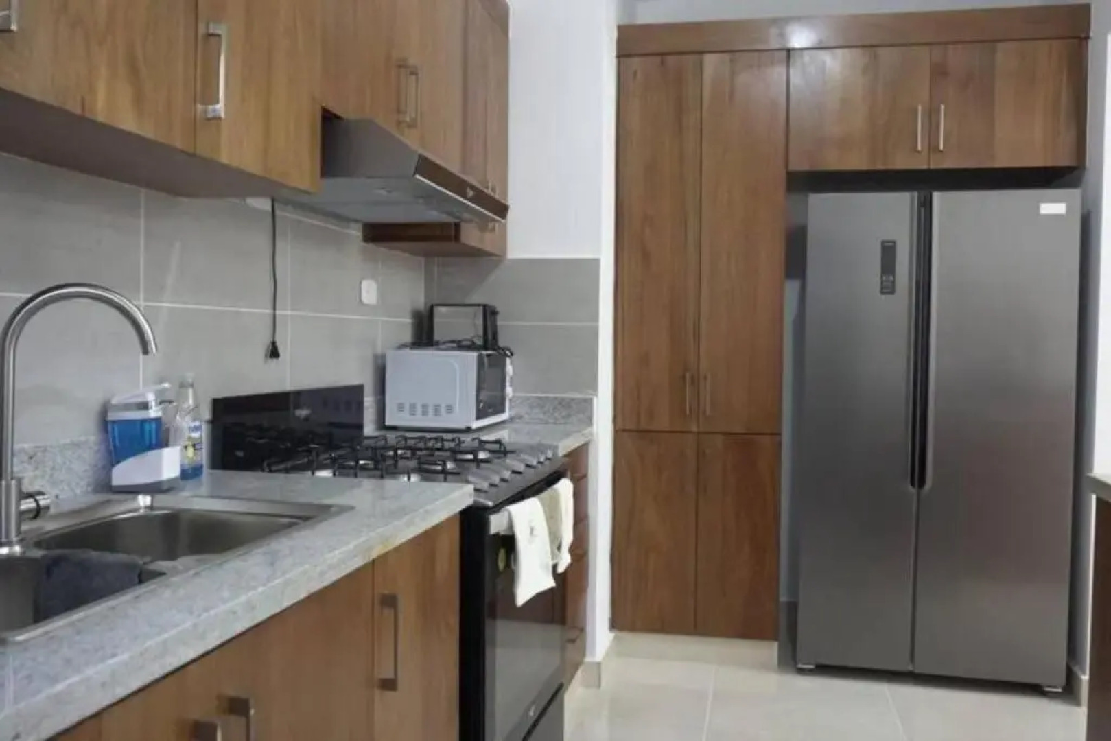 Confidence Luxurious Apartment B5- Gym Pool WIFI