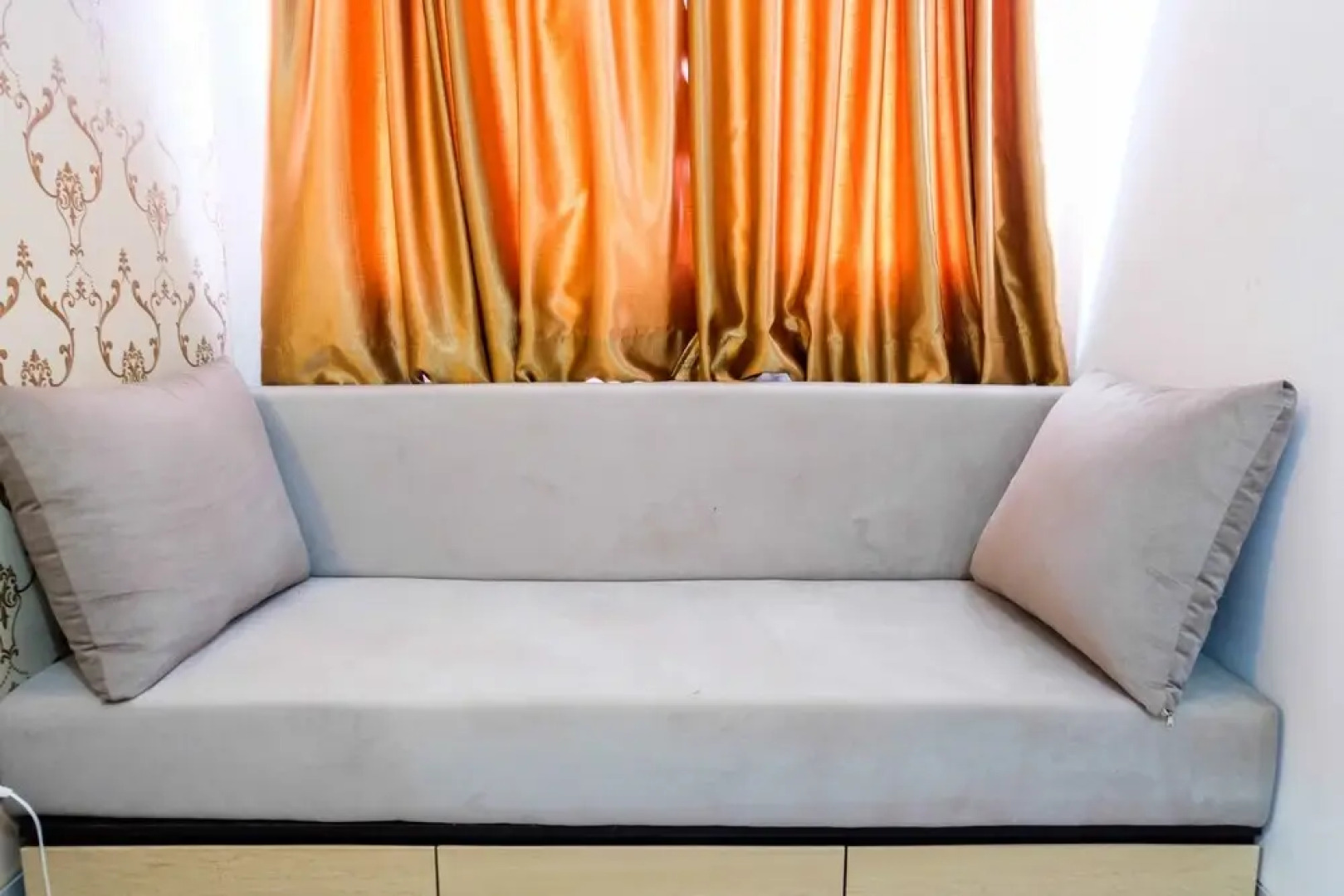 Minimalist and Comfy Studio The Oasis Cikarang Apartment By Travelio