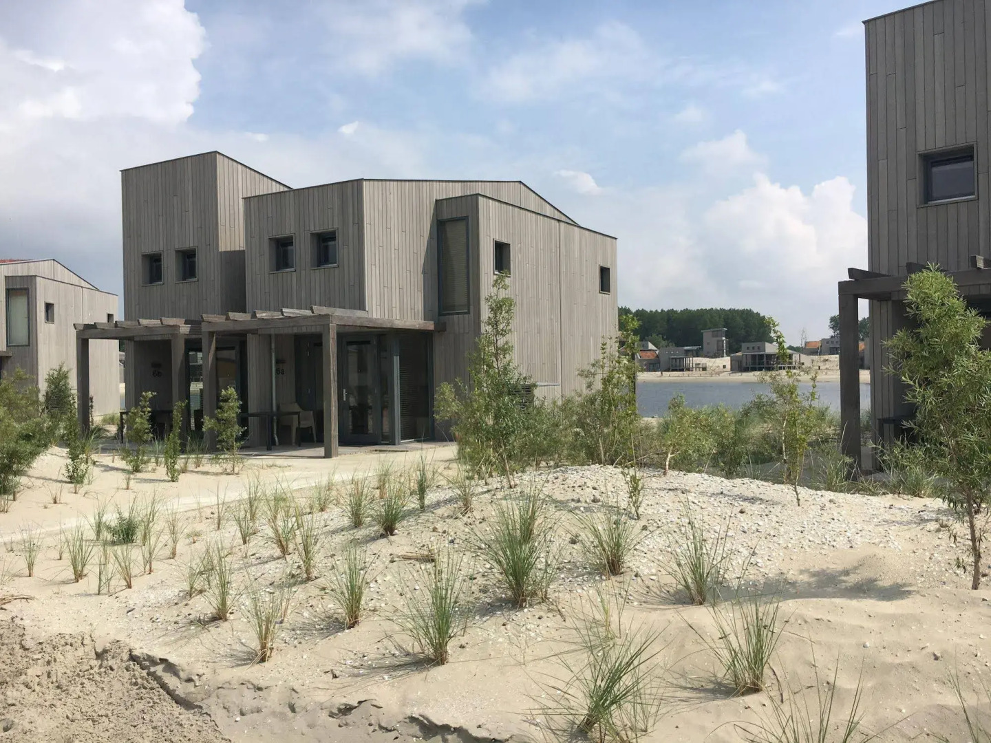 Oasis Punt-West Hotel & Beach Resort