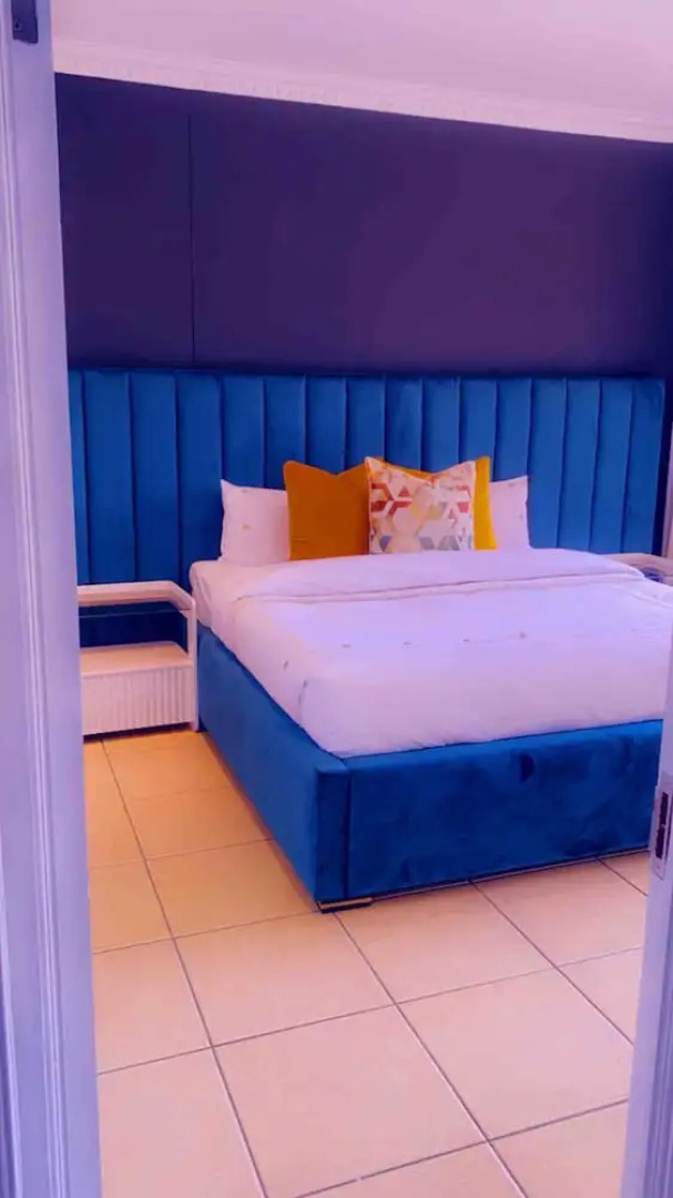 Or Tambo Airport Holiday Home