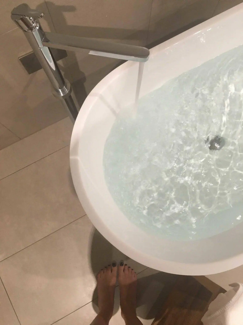 Points South By The Sea