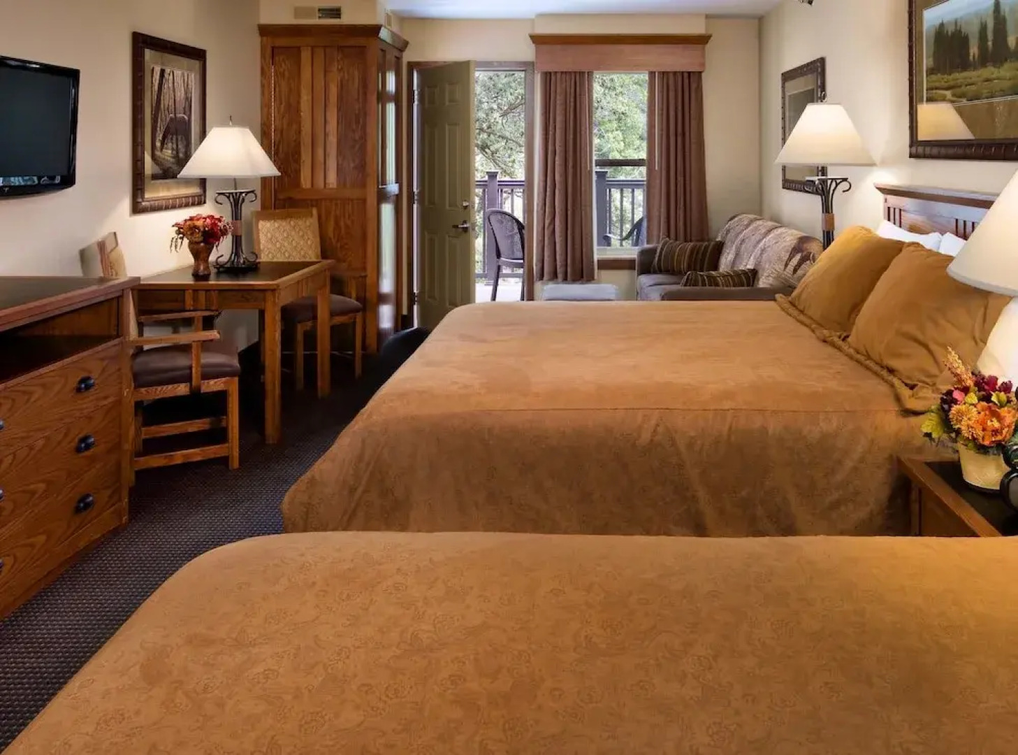 State Game Lodge & Resort