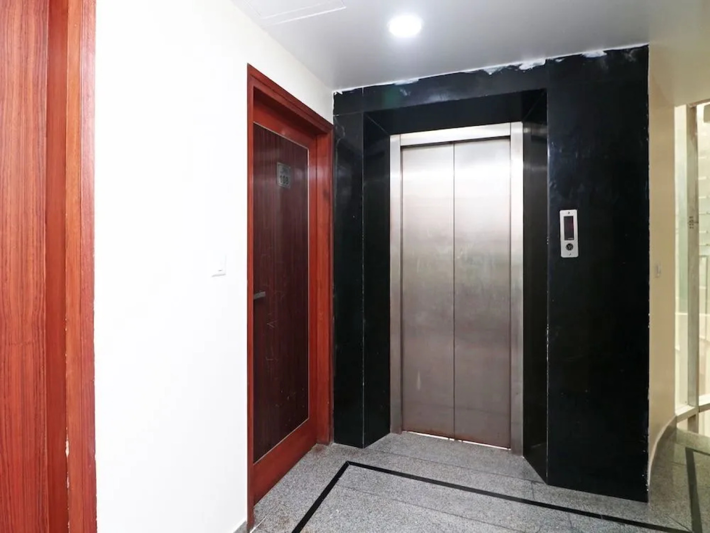 OYO 16893 Hotel Parth Paradise