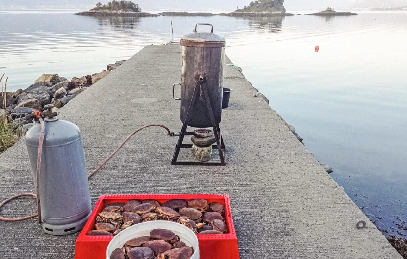 Stunning Home in Stadlandet With 4 Bedrooms and Jacuzzi