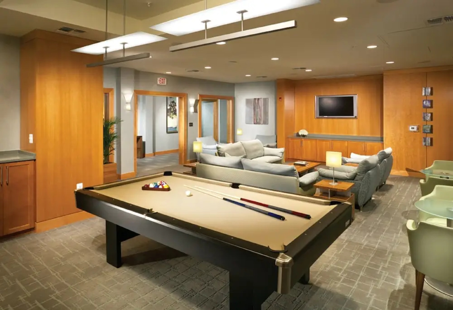 Global Luxury Suites at Town Center South